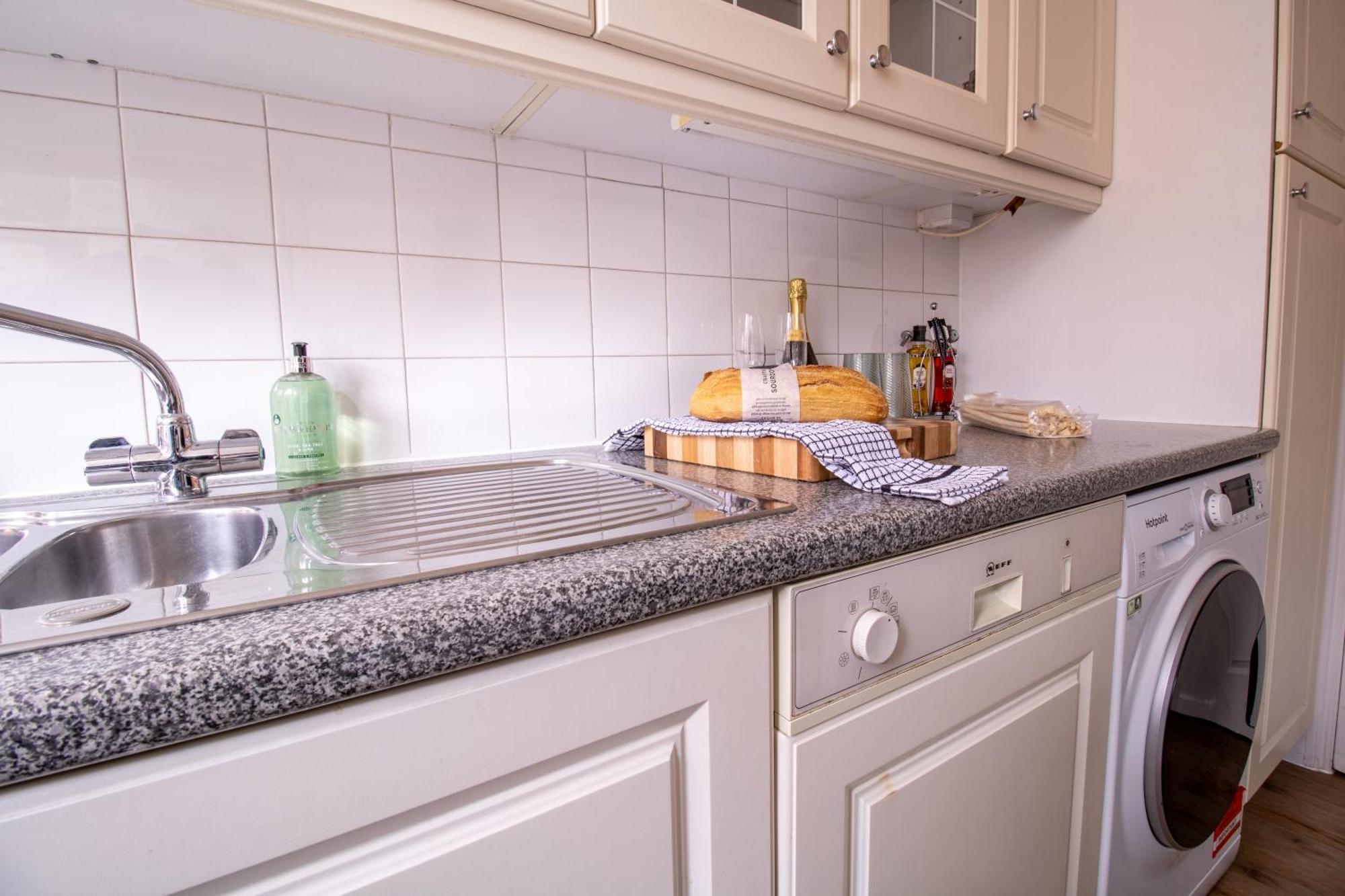 Cosy 2-Bedroom Apartment In Mayfair 8Cb - 4Th Floor No Elevator London Luaran gambar